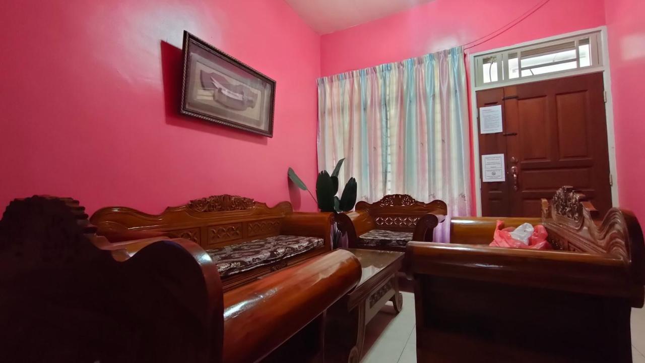 Zulaikha'S Homestay Ulu Tiram Johor Bahru Экстерьер фото